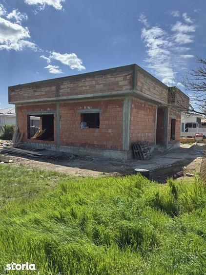 Casă cu 3 camere cu Teren 105 Mp în Balotești