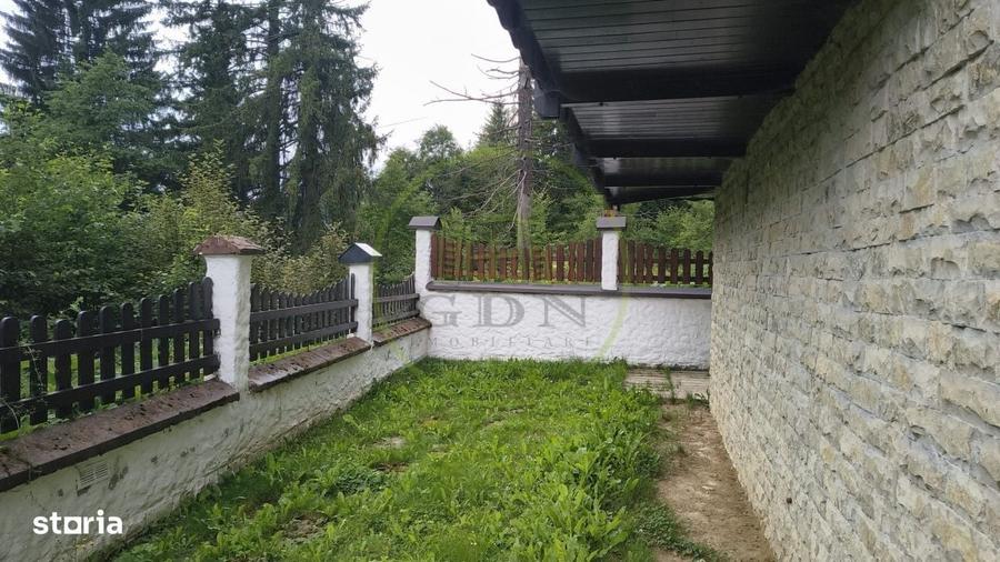 Apartament cu 3 camere în Clăbucet