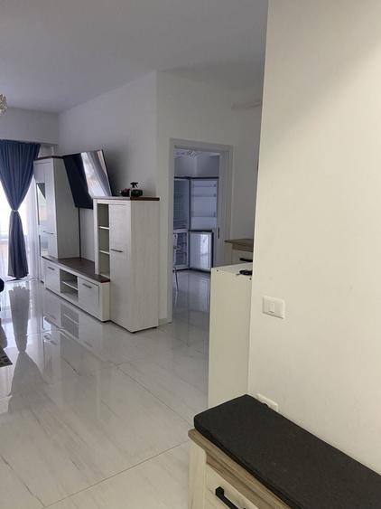 Apartament cu 2 camere decomandat în Exterior Vest