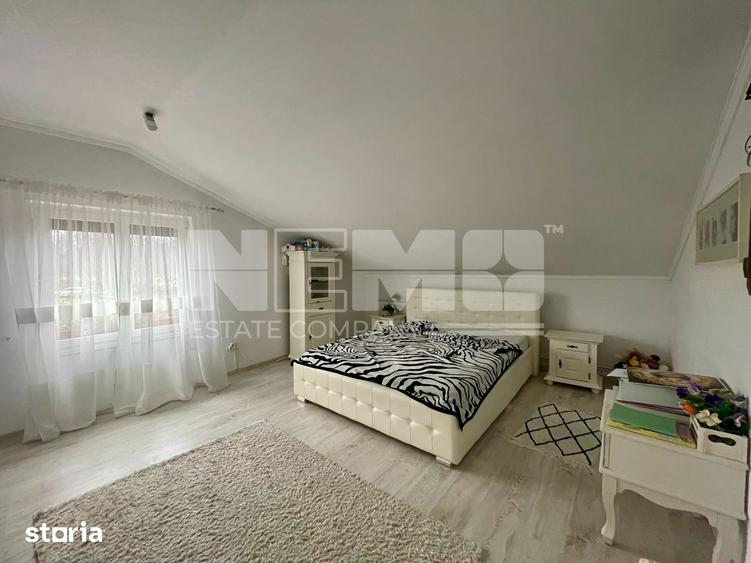Casă cu 5 camere cu Teren 581 Mp în Vicovu de Sus