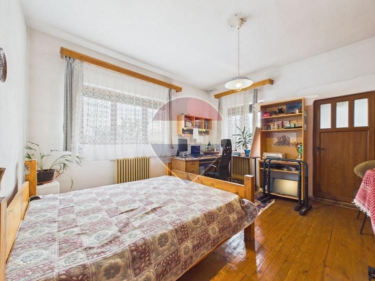 Casă individuală cu 5 camere cu Teren 3200 Mp în Chiajna