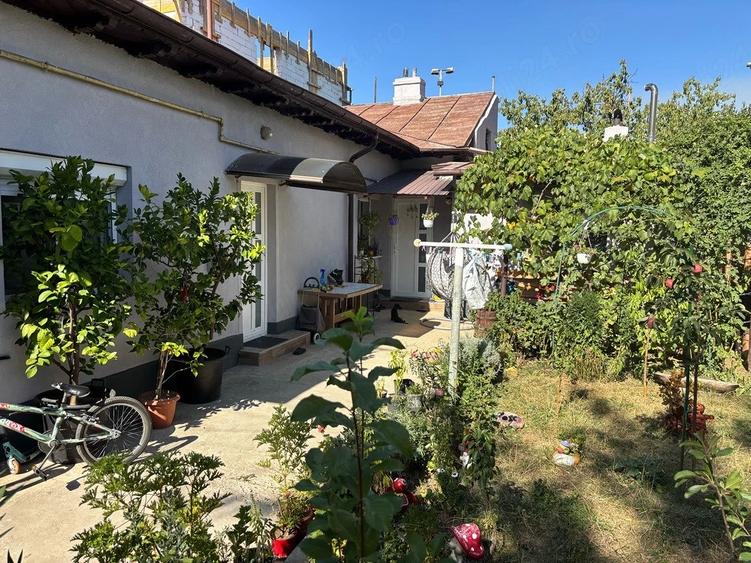 Casă cu Teren 213 Mp în Mărășești