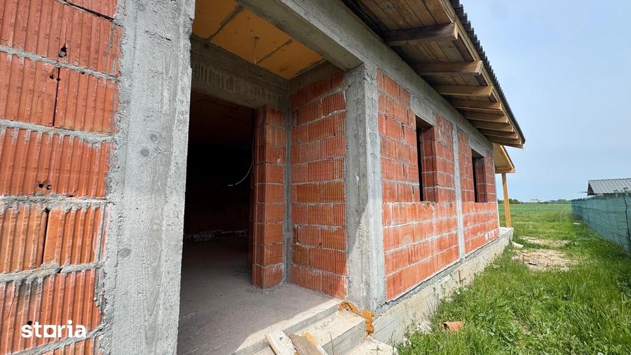 Casă cu 3 camere cu Teren 410 Mp în Șag
