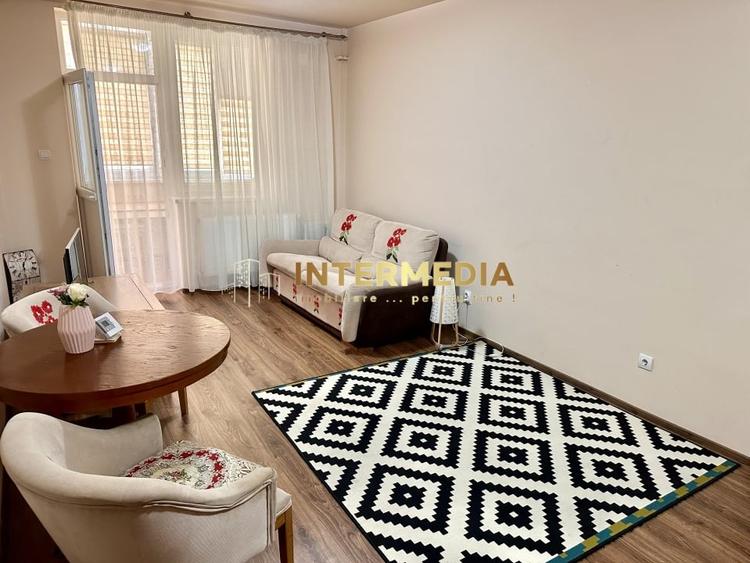 Apartament cu 2 camere decomandat, mobilat în Central