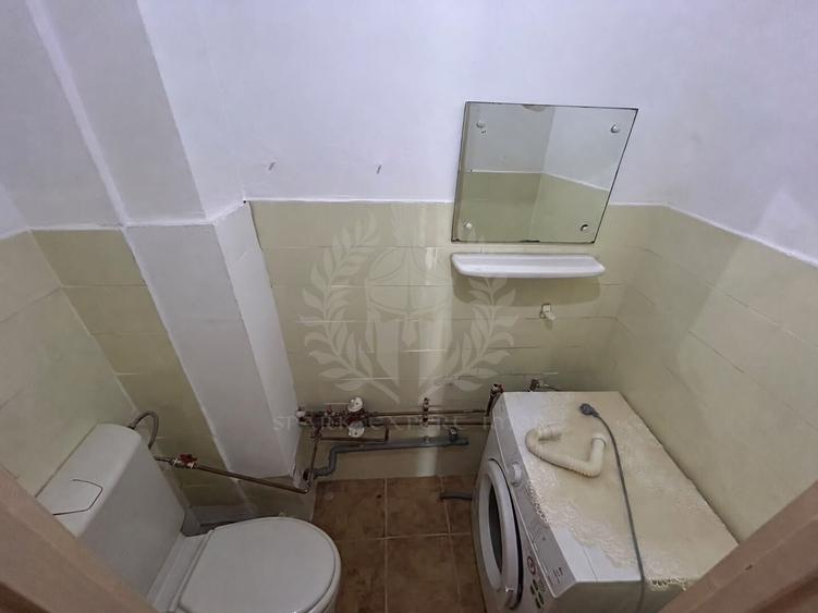 Apartament cu 4 camere decomandat în Sud
