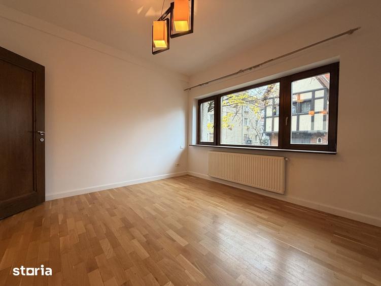 Apartament cu 3 camere în Primăverii