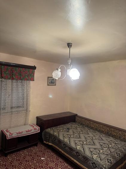 Casă cu 4 camere în Frumușani