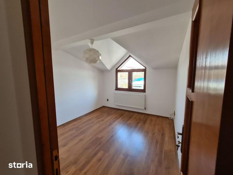 Casă cu 4 camere cu Teren 130 Mp în Băneasa