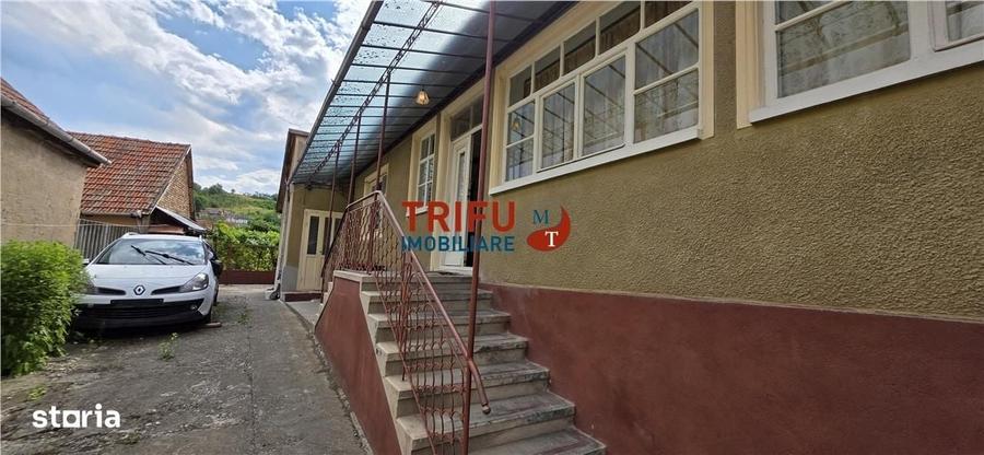 Casă cu 3 camere în Cricău