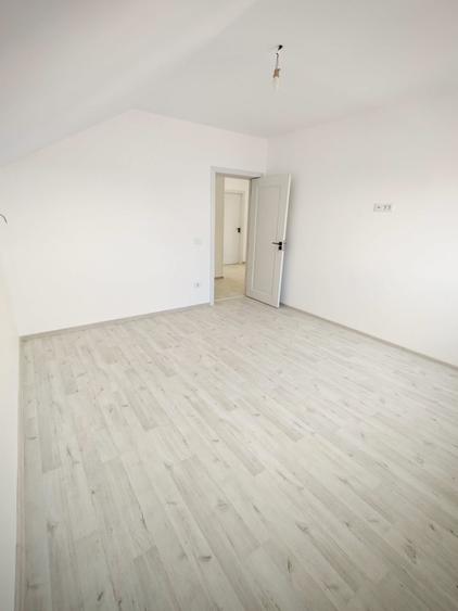 Casă individuală cu 4 camere cu Teren 360 Mp în Periferie