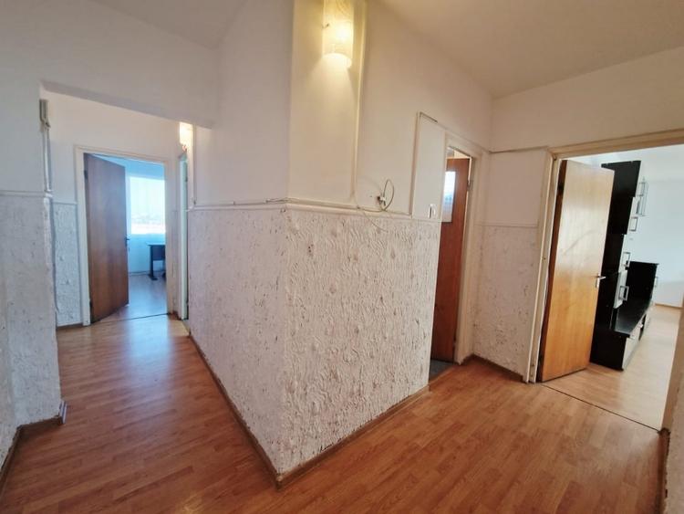 Apartament cu 4 camere decomandat, mobilat în Pantelimon