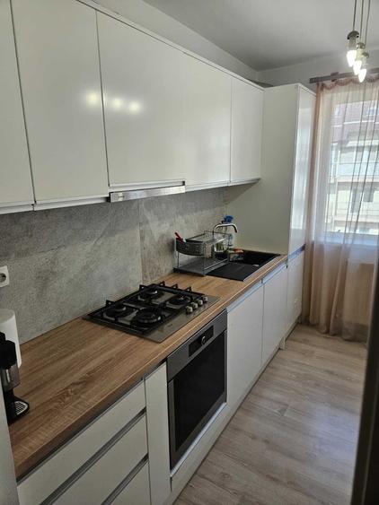 Apartament cu 2 camere decomandat în Ipotești