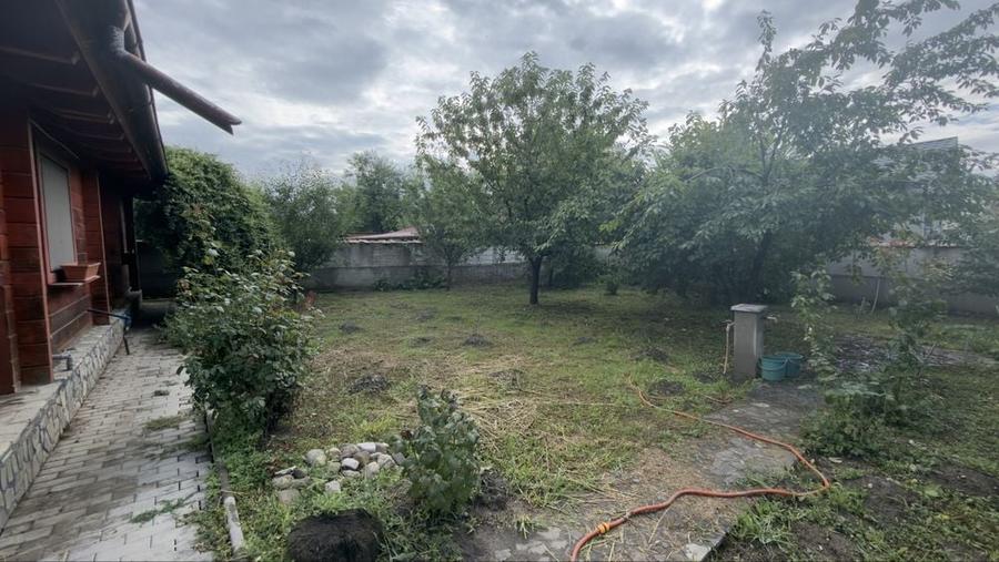 Casă cu 3 camere în Cătunu