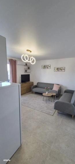 Apartament cu 2 camere decomandat în Apărătorii Patriei