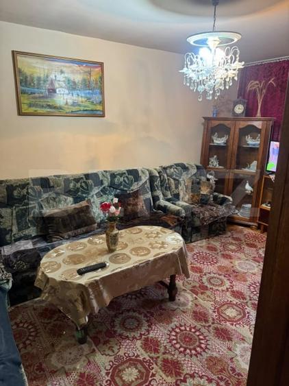 Apartament cu 3 camere decomandat, mobilat în Central