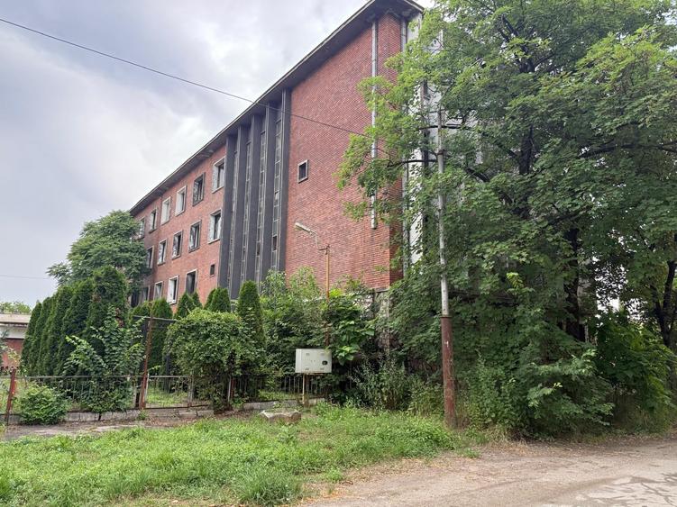 Proprietate specială, de 3.7239999771118 mp, în Central