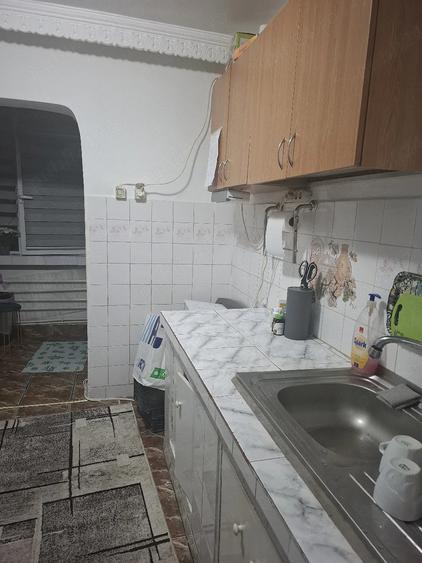 Apartament cu 2 camere decomandat, mobilat în Ostroveni