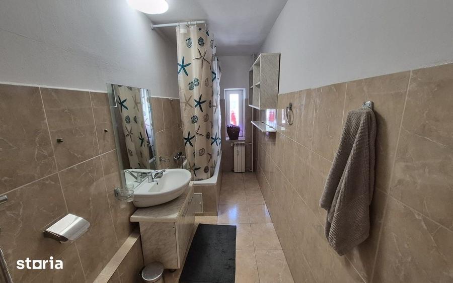 Apartament cu 3 camere în Centrul Civic