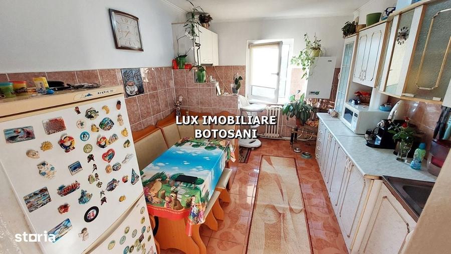 Apartament cu 4 camere în Central