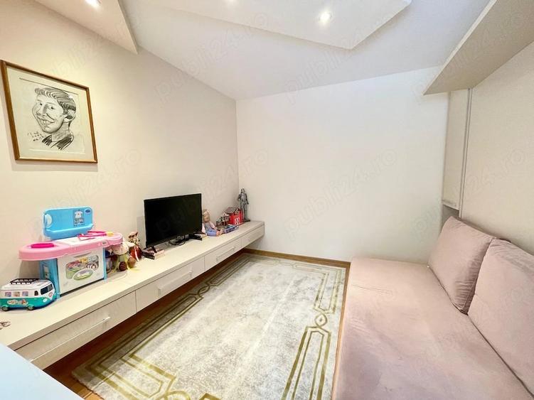 Casă cu 5 camere cu Teren 620 Mp în Exterior Vest