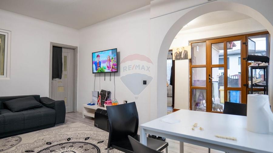 Casă cu 4 camere cu Teren 299 Mp în Periferie