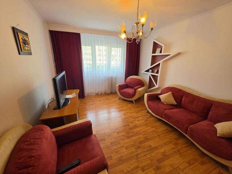 Apartament cu 3 camere decomandat în Găvana