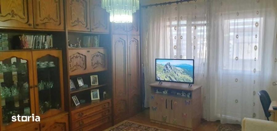 apartament cu o camera de inchiriat - 2