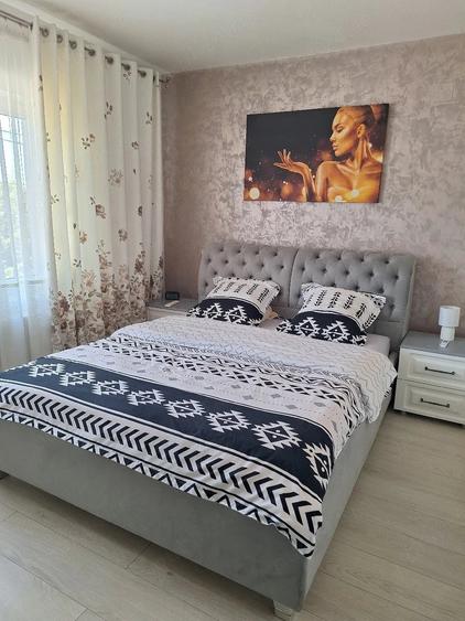 Apartament cu 3 camere nedecomandat în Tancodrom
