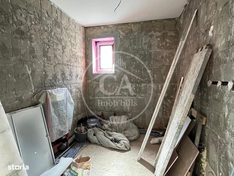 Casă cu 4 camere decomandat în Oncea