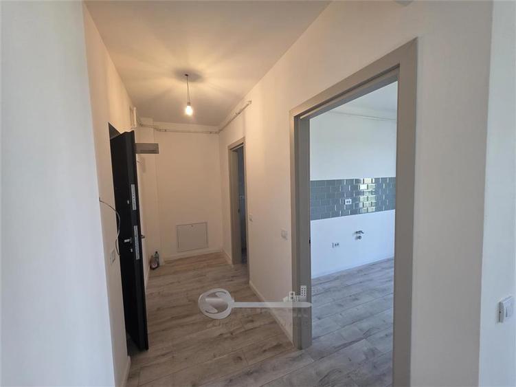Apartament cu 2 camere decomandat în Aeroport