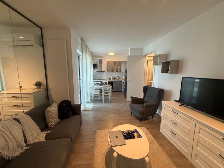 Apartament cu 2 camere, mobilat în Pipera