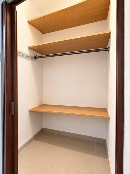 Apartament cu 3 camere în Barbu Văcărescu