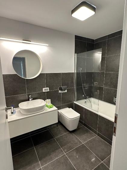 Apartament cu 2 camere decomandat, mobilat în Central