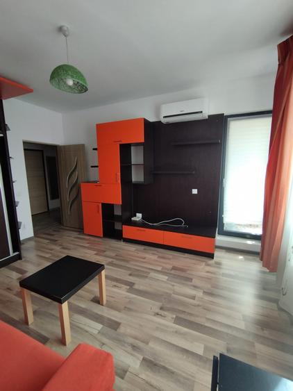 Garsonieră decomandată în Politehnica