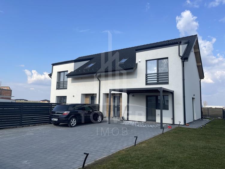 Duplex cu 4 camere cu Canalizare în Șura Mică