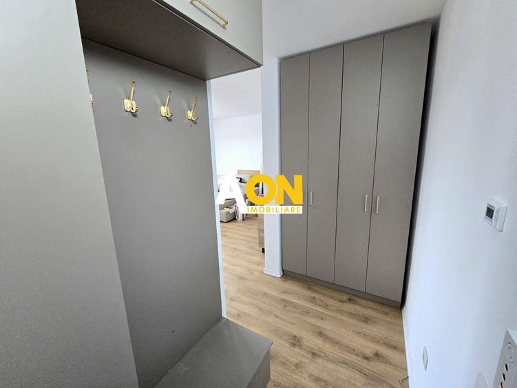 Apartament cu 2 camere semidecomandat, mobilat în Ampoi 3