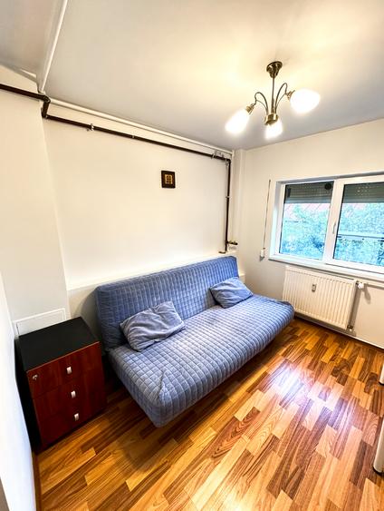 Apartament cu 4 camere decomandat în Bucur Obor