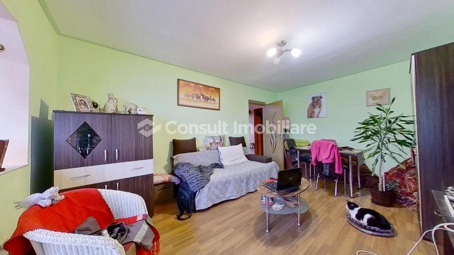 Apartament cu 3 camere decomandat, mobilat în Între Lacuri