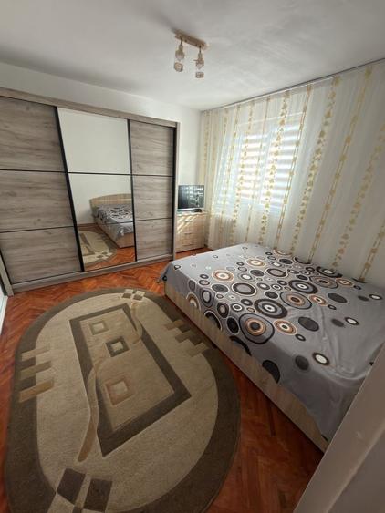 Apartament cu 2 camere semidecomandat în Războieni