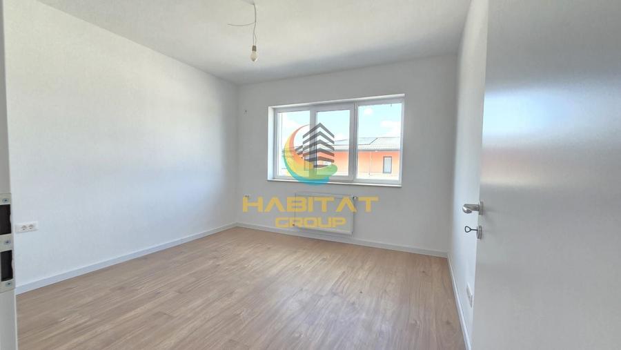 Apartament cu 3 camere semidecomandat în Metalurgiei