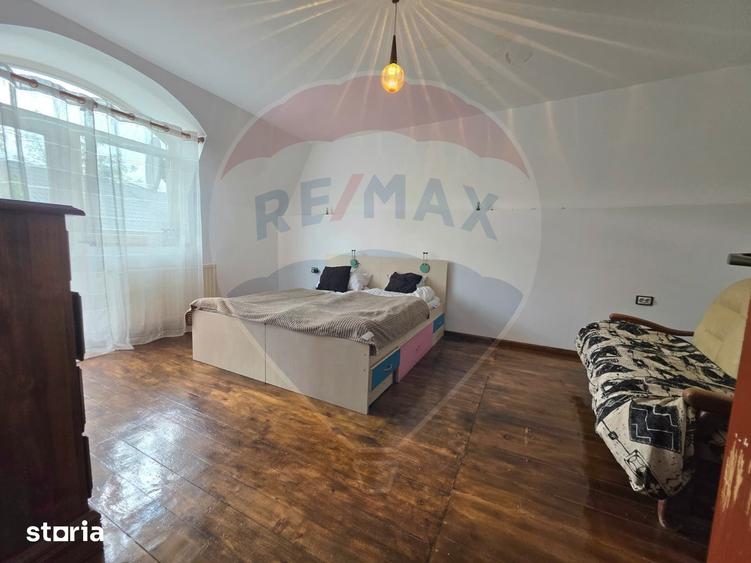 Casă cu 4 camere cu Teren 152 Mp în Central