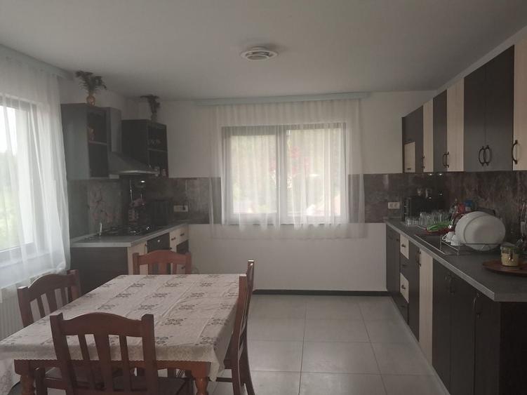 Casă cu 4 camere în Mănăstirea Humorului