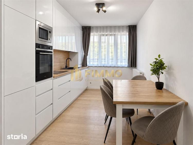 Apartament cu 3 camere semidecomandat în Central