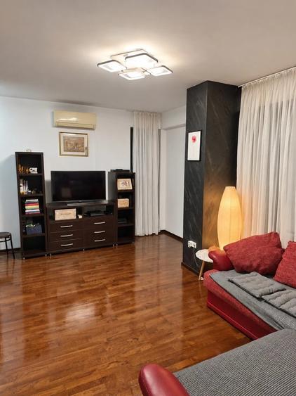 Apartament cu 2 camere decomandat în 13 Septembrie