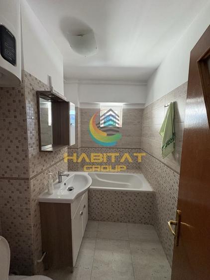 Apartament cu 3 camere semidecomandat în Beller
