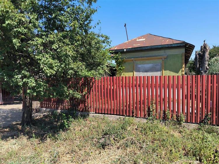 Casă cu 3 camere cu Canalizare în Novaci