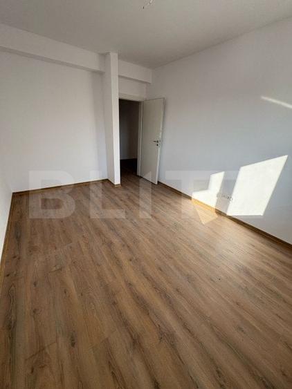 Apartament cu 3 camere decomandat în Centura