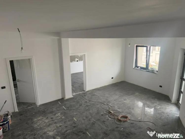 Casă cu 4 camere cu Teren 300 Mp în Central