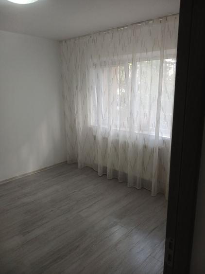 Garsonieră decomandată în Trivale