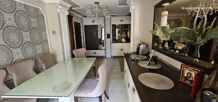 Apartament cu 3 camere decomandat, mobilat în Central